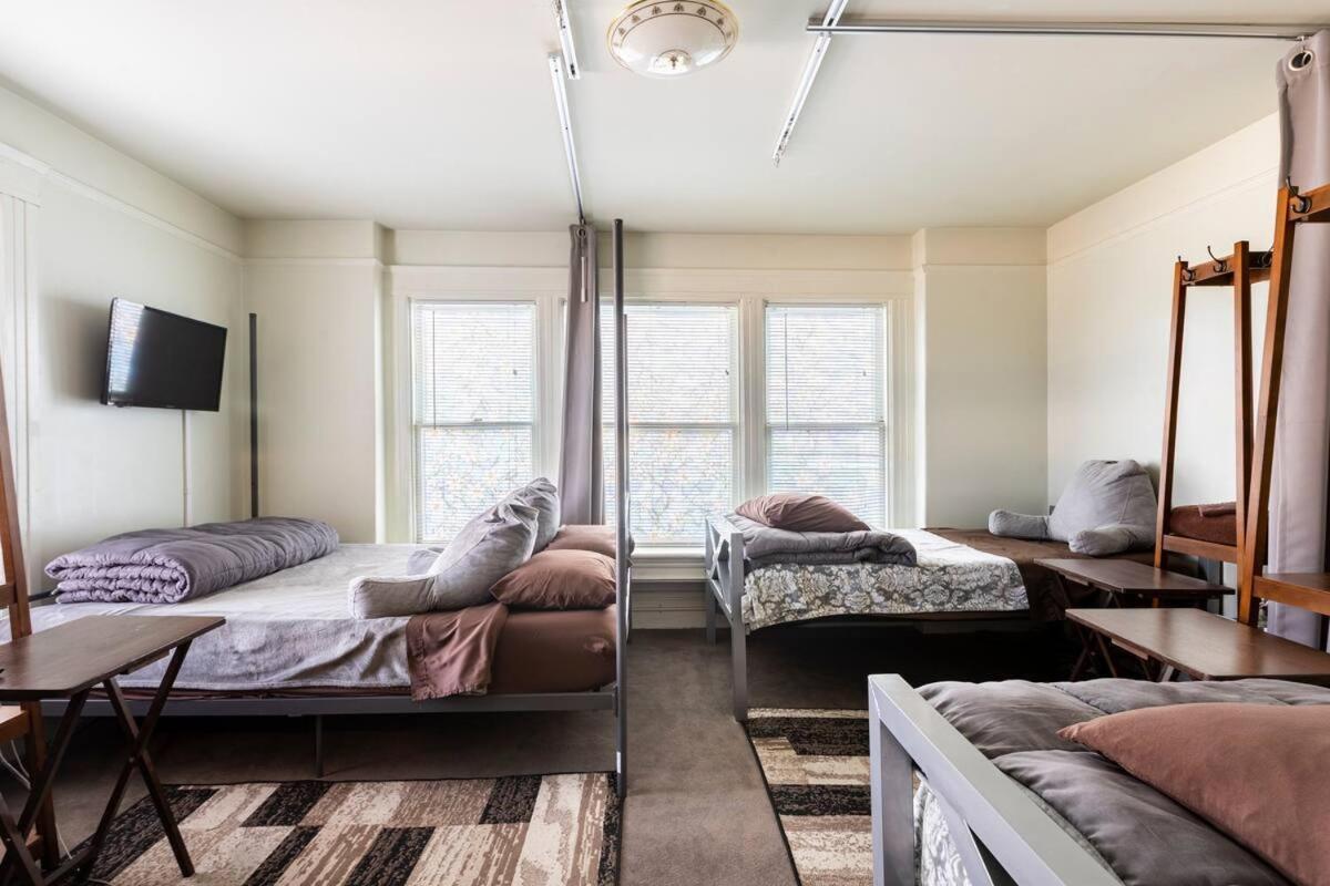 Large Double Room,1391515694:JPEG