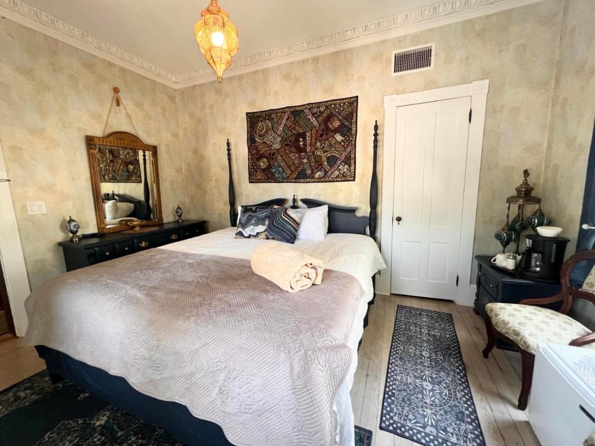 Double Room with Private External Bathroom