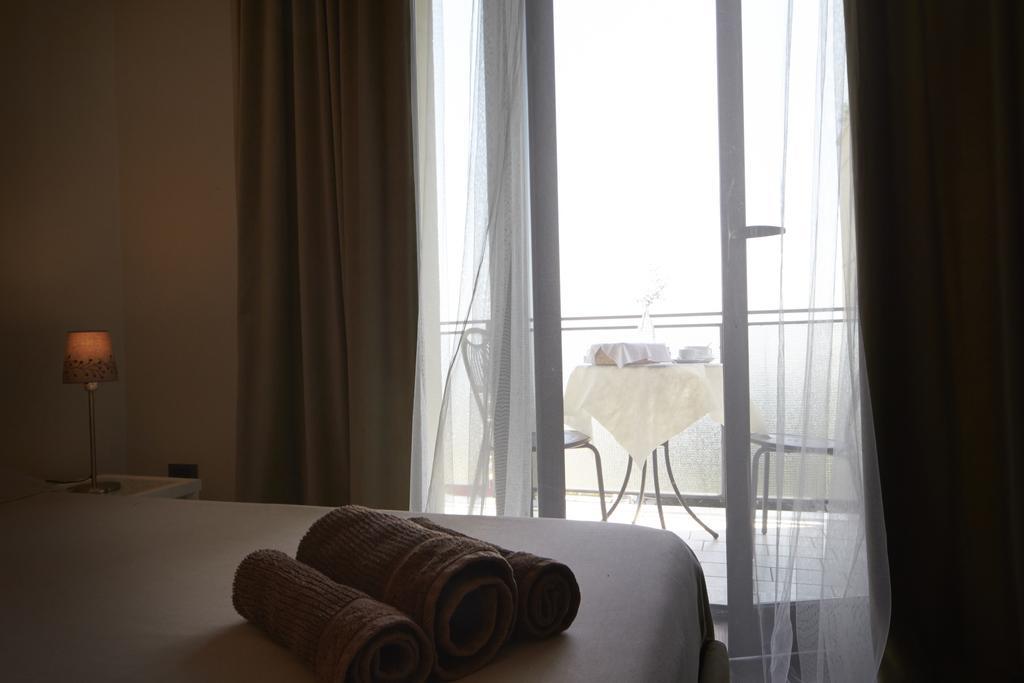 Double or Twin Room Sea View