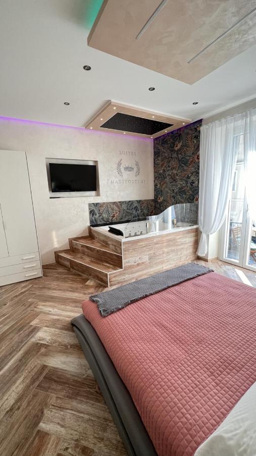 Deluxe Double Room Bath