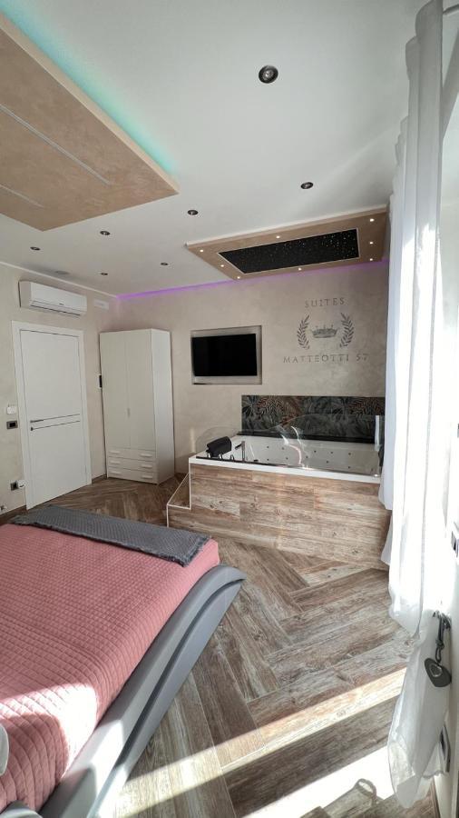 Deluxe Double Room Bath