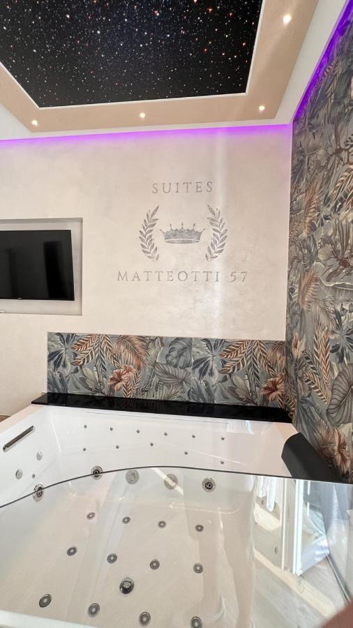 Deluxe Double Room Bath