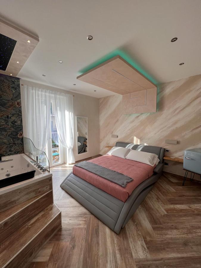 Deluxe Double Room Bath