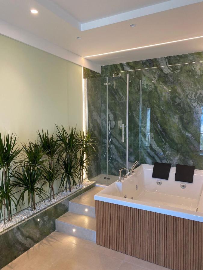 Deluxe Suite Sea View