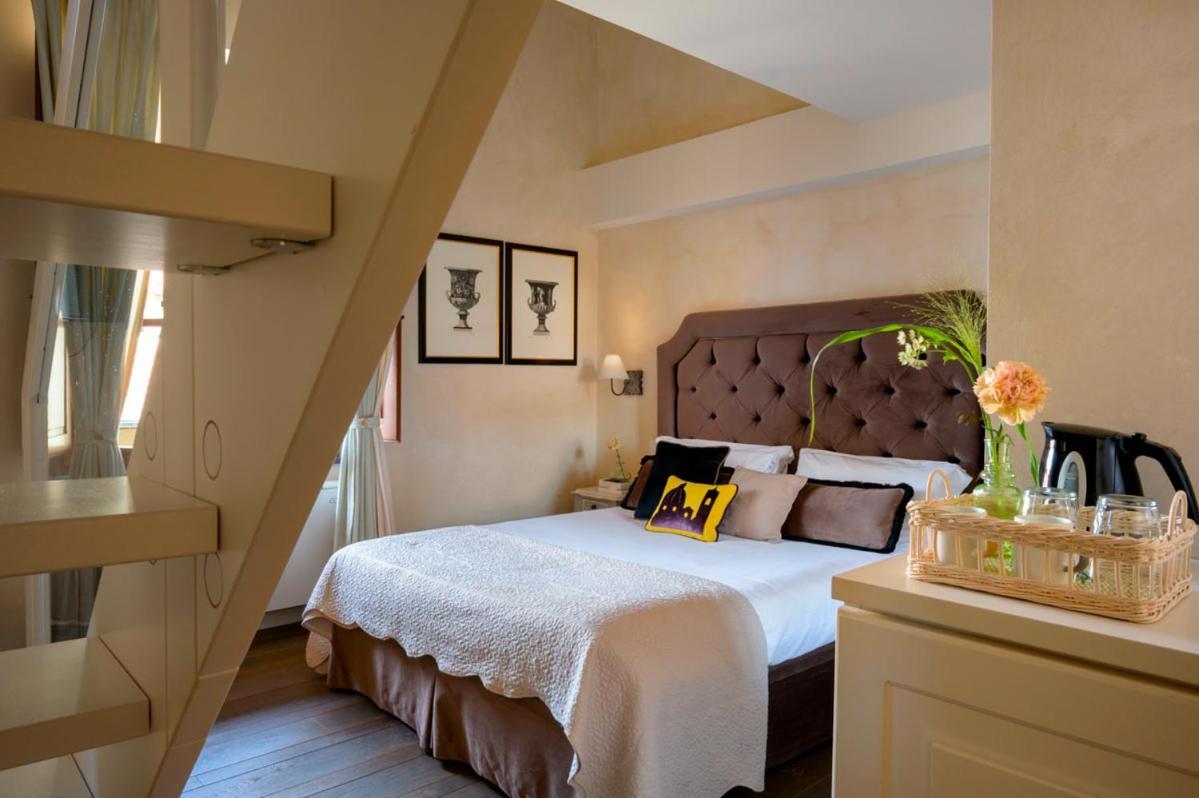 Deluxe Double Room,1414676907:JPEG