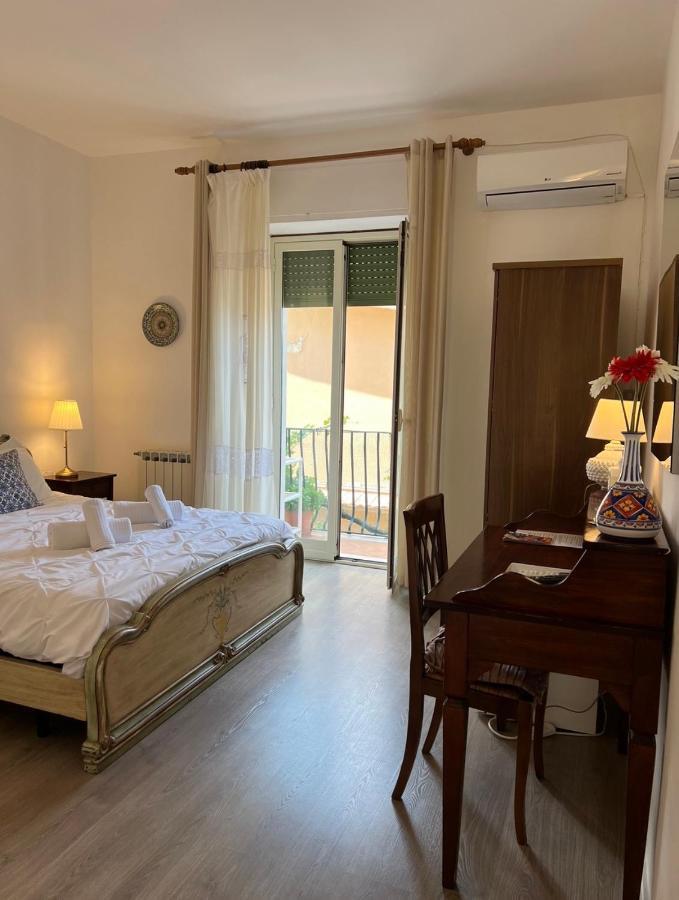 Double Room Mountain View