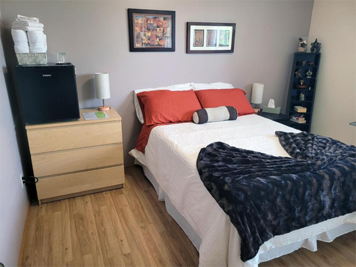 Standard Double Room with Shared Bathroom