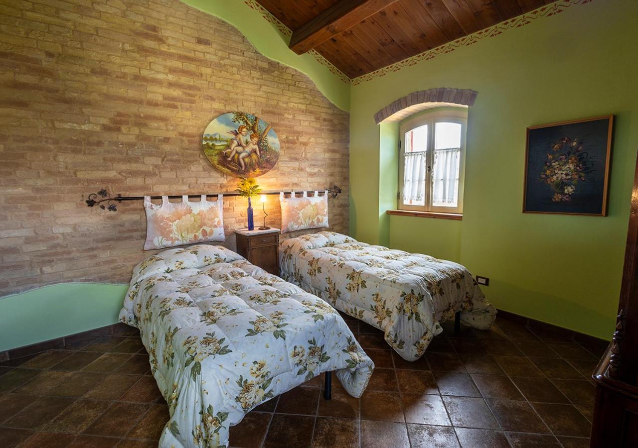 Twin Room Private External Bathroom