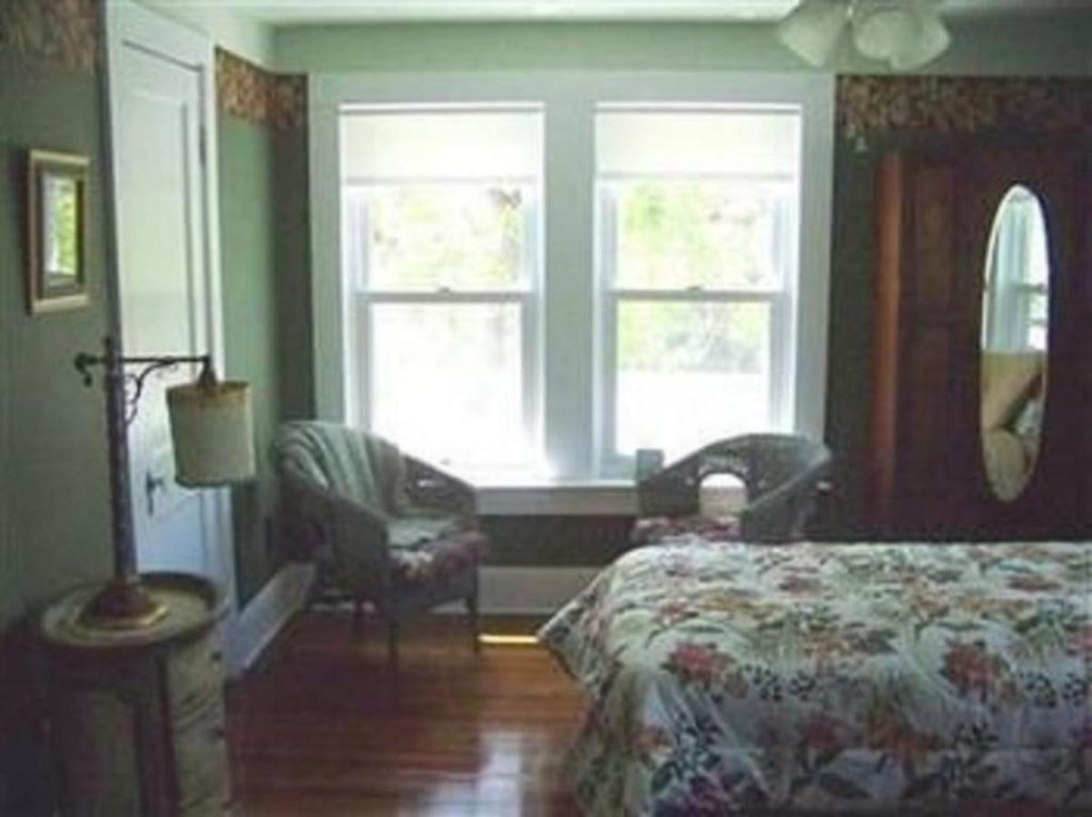 Standard King Room