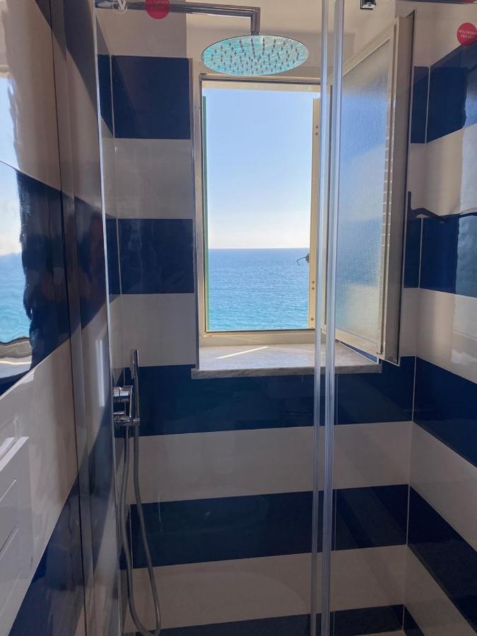 Deluxe Double Room Sea View,1425763383:JPEG