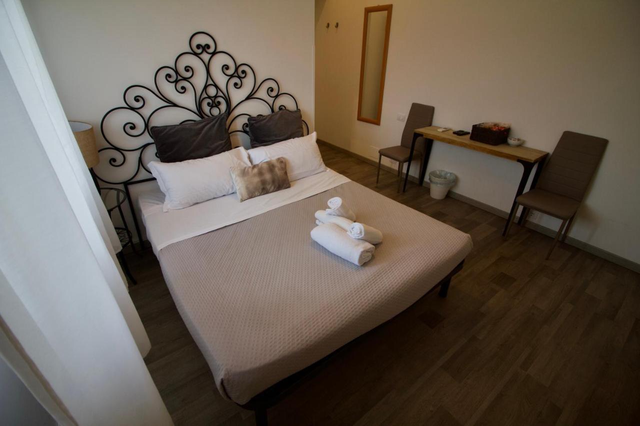 Double Room with Private Bathroom,1428559144:JPEG