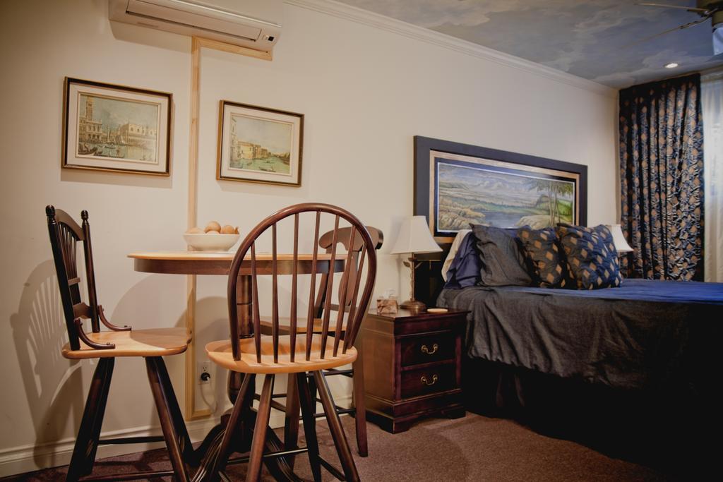 Standard Queen Room With Private bathroom,143538455:JPEG