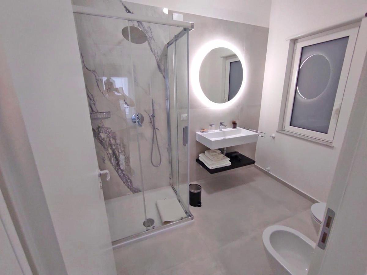 Queen Room with Sea View,1465983734:JPEG