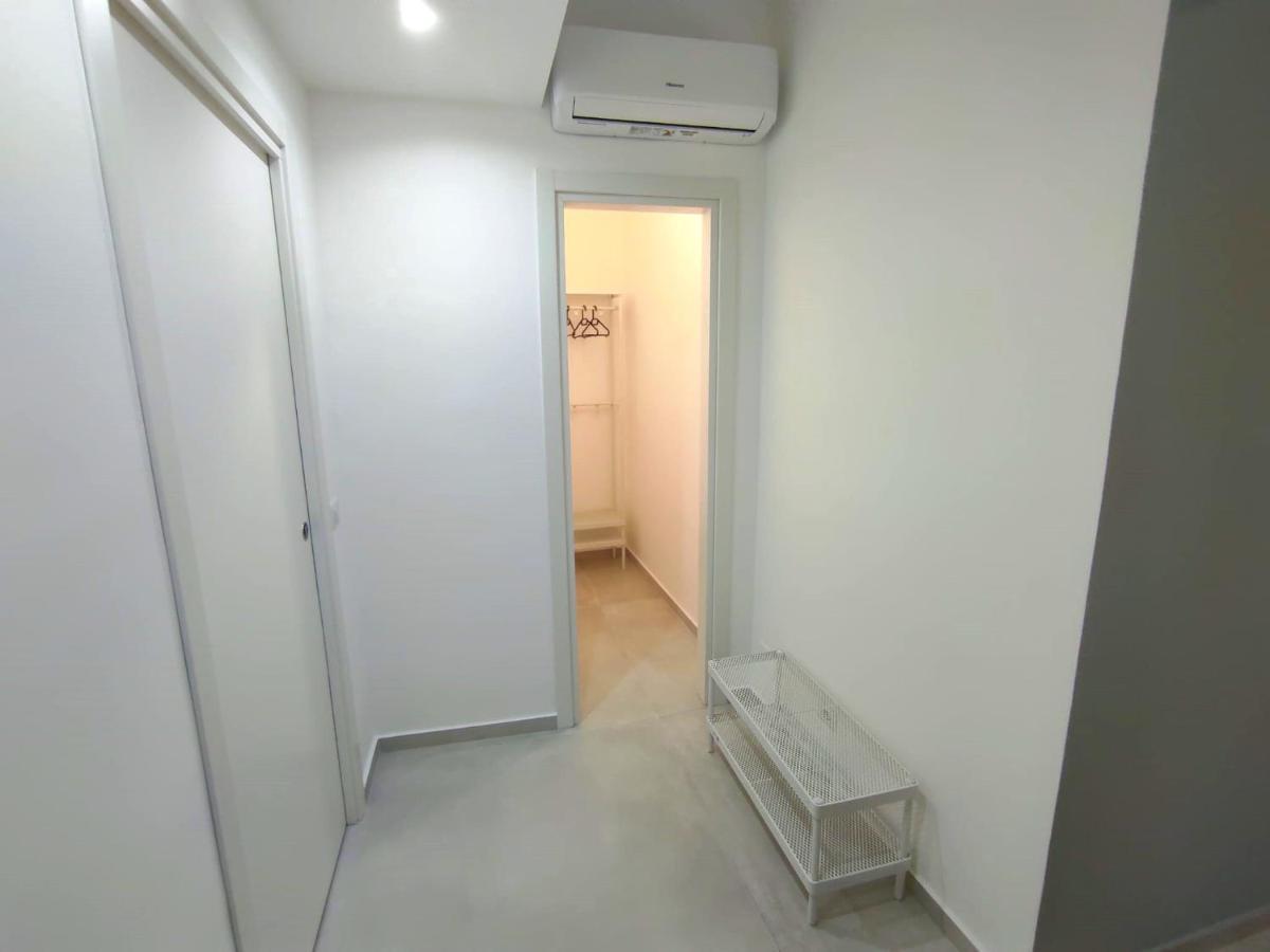 Deluxe Double Room with Sea View,1465986509:JPEG