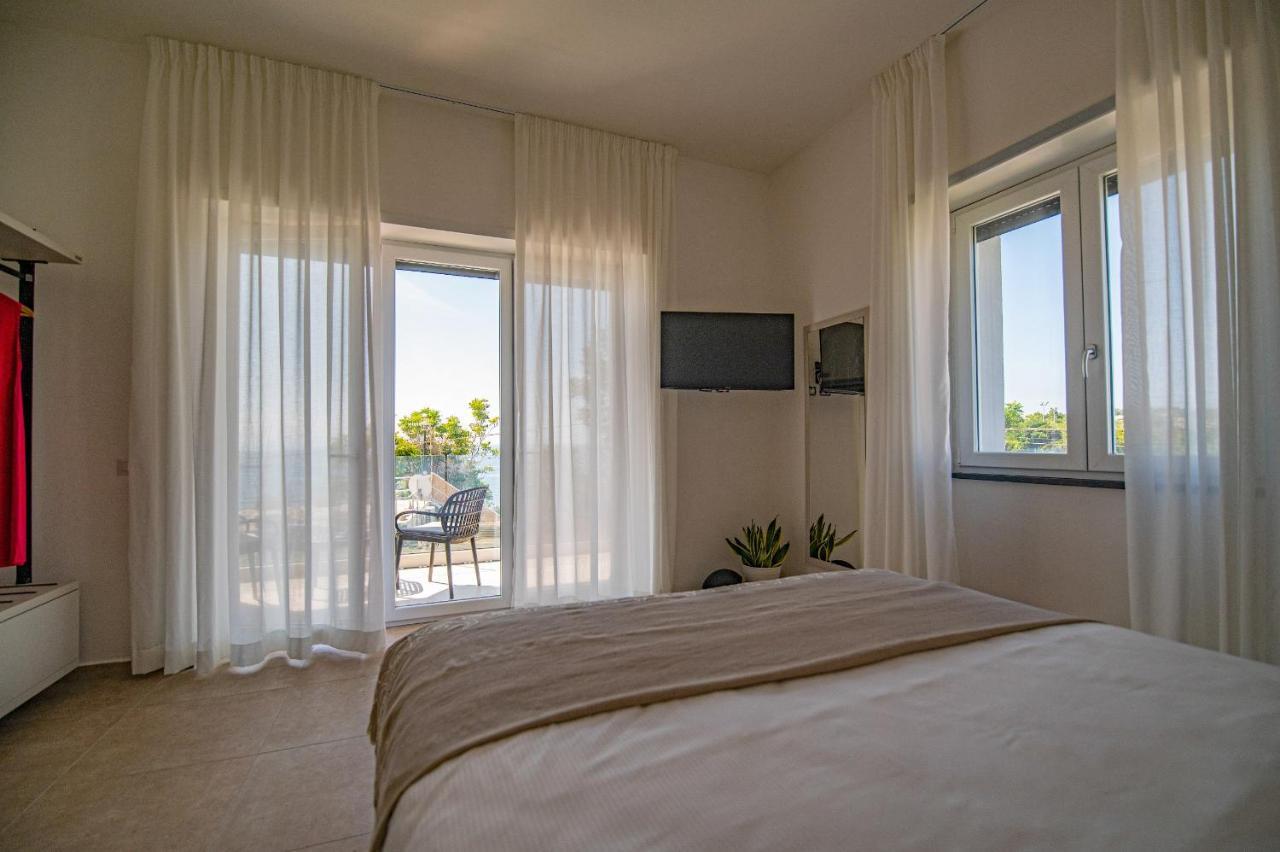 Double or Twin Room Sea View