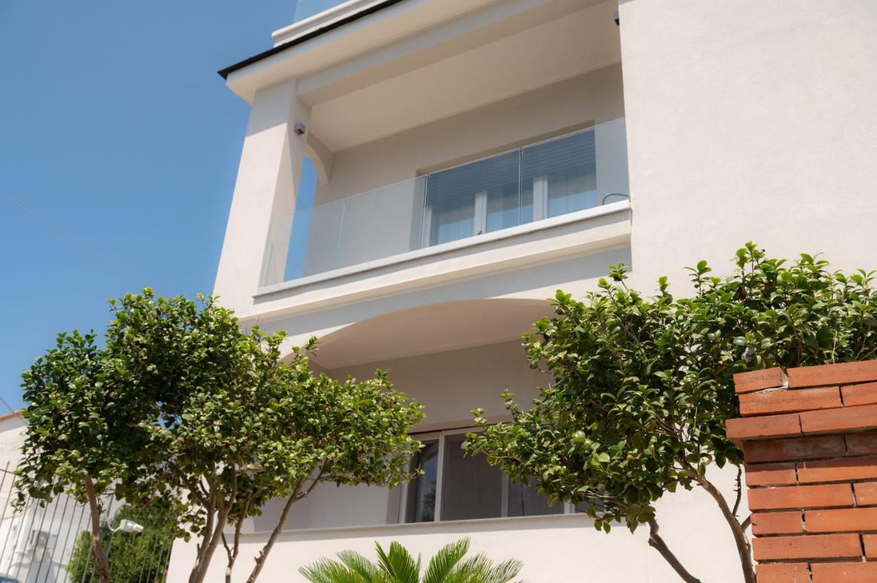 Double or Twin Room Sea View