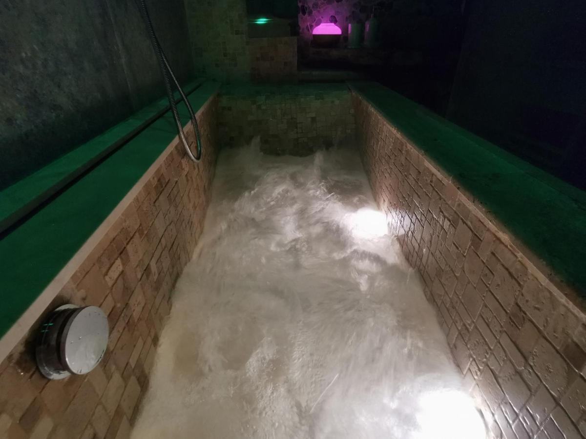 Double Room Spa Bath