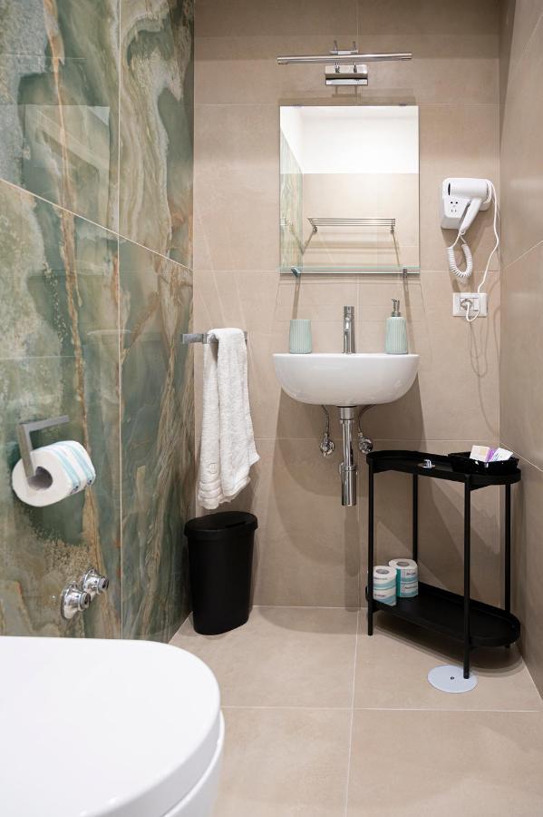 Triple Room Private Bathroom