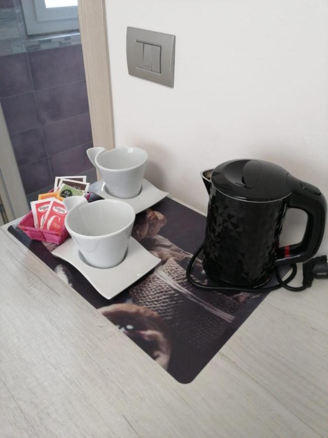 Camera Matrimoniale/Doppia con Letti Singoli con Bagno Privato