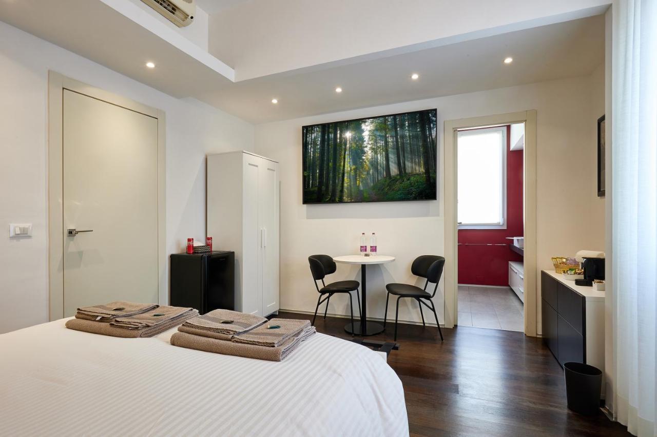 Double Room Private Bathroom