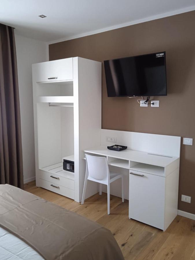 Double or Twin Room Private Bathroom