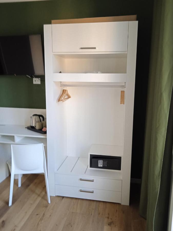 Double or Twin Room Private Bathroom
