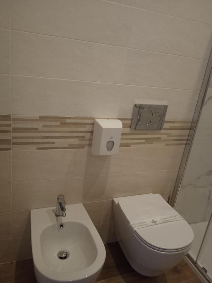 Double or Twin Room Private Bathroom
