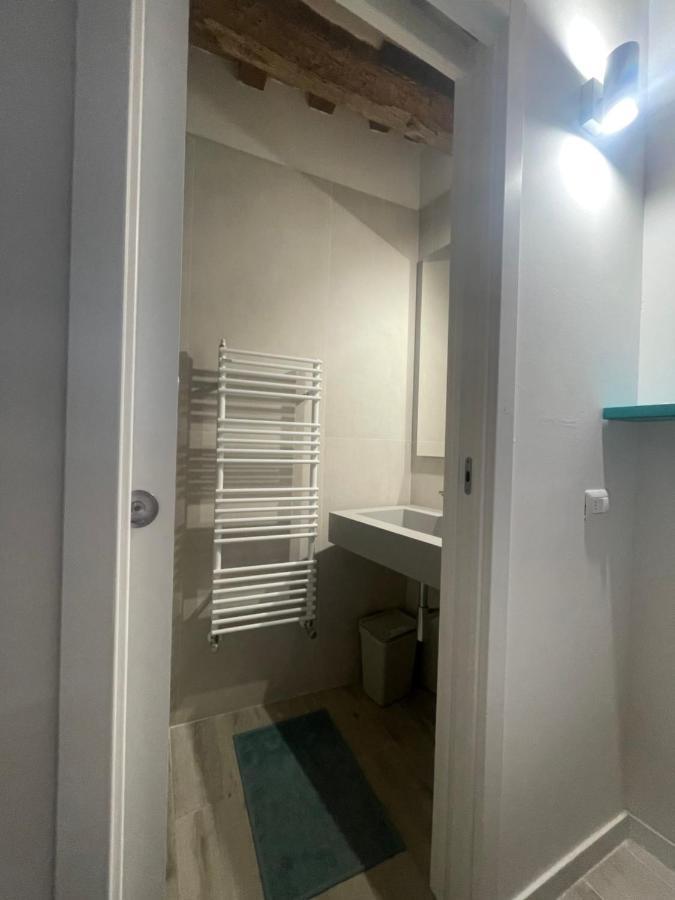 Single Room Bathroom