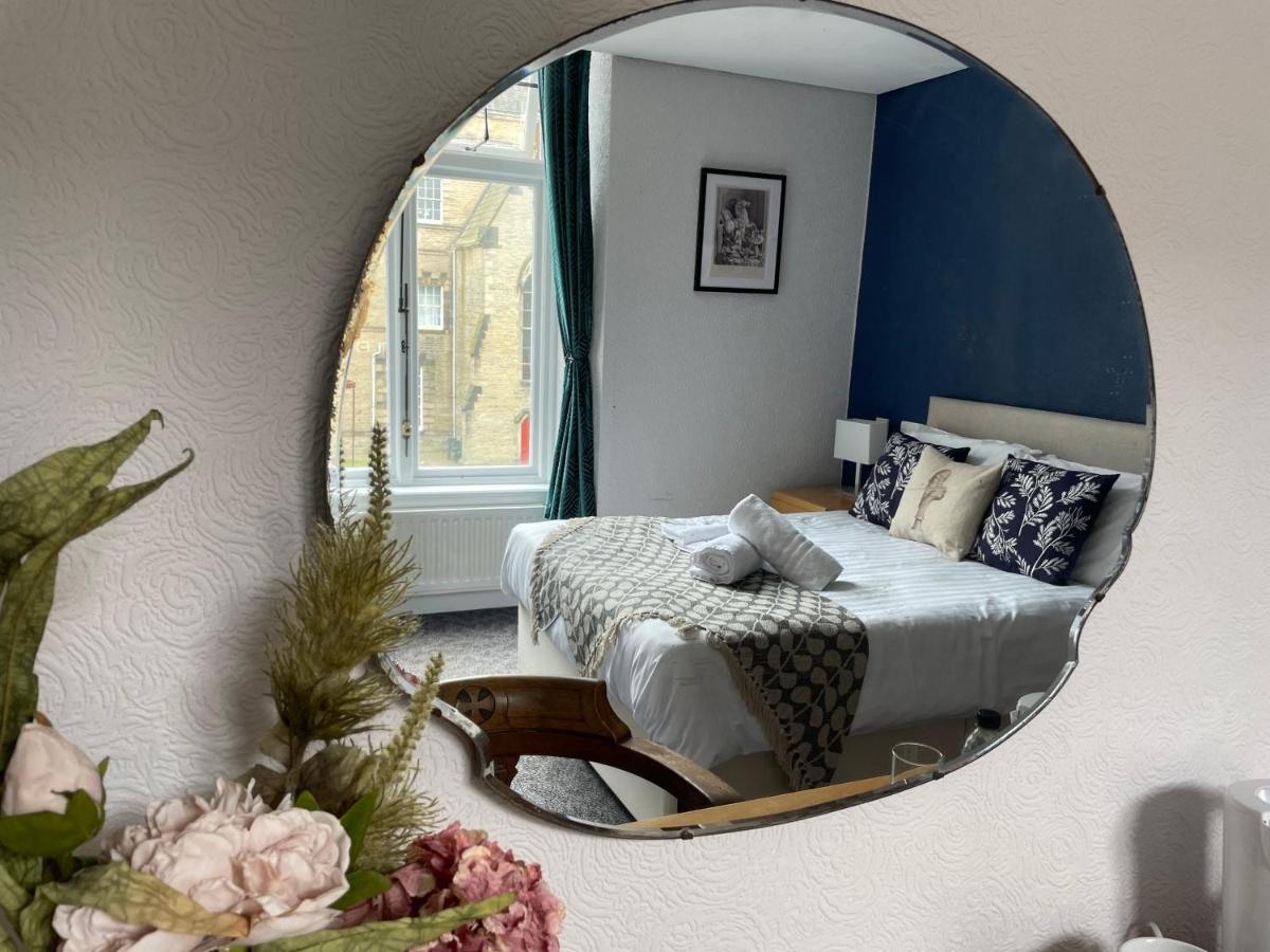 Small Double Room,1594866847:JPEG