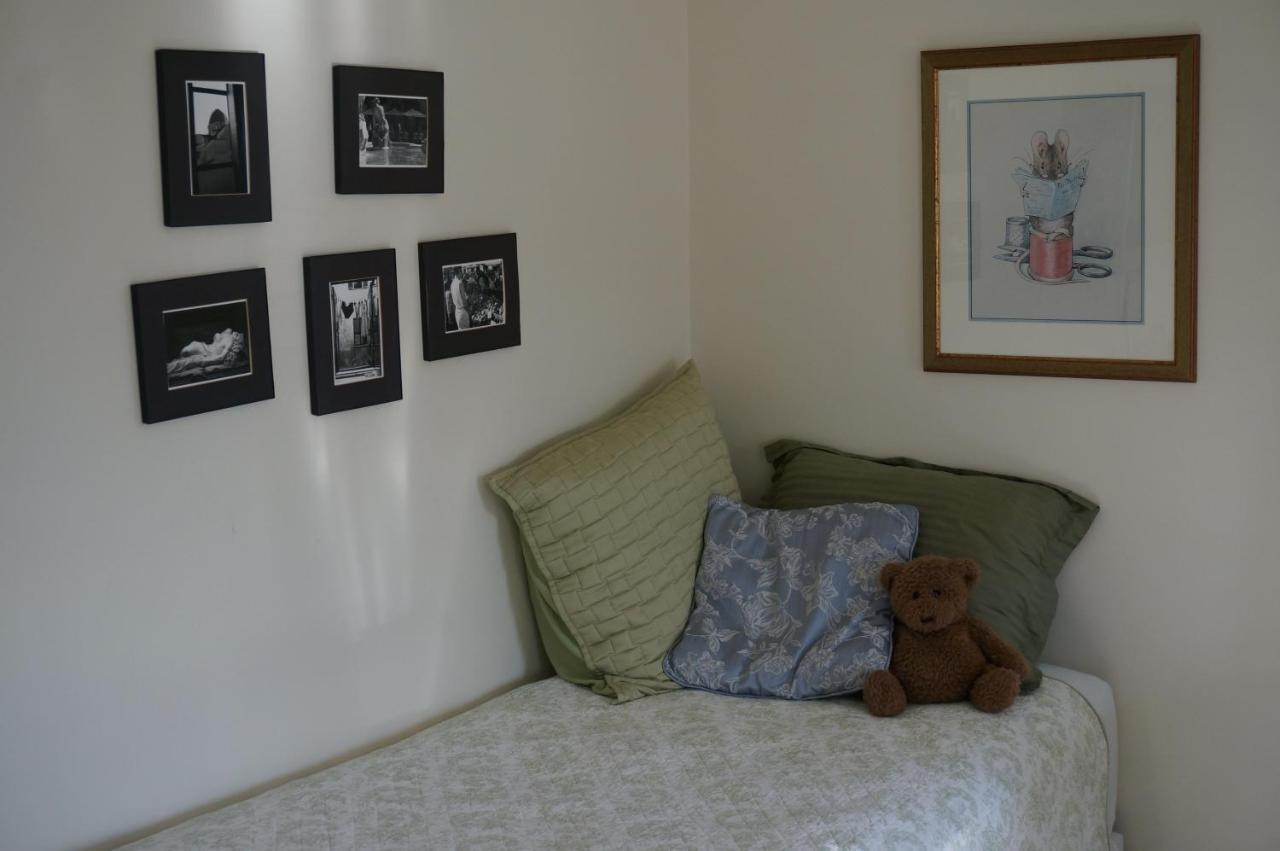 Queen and Twin Room with Shared Bathroom