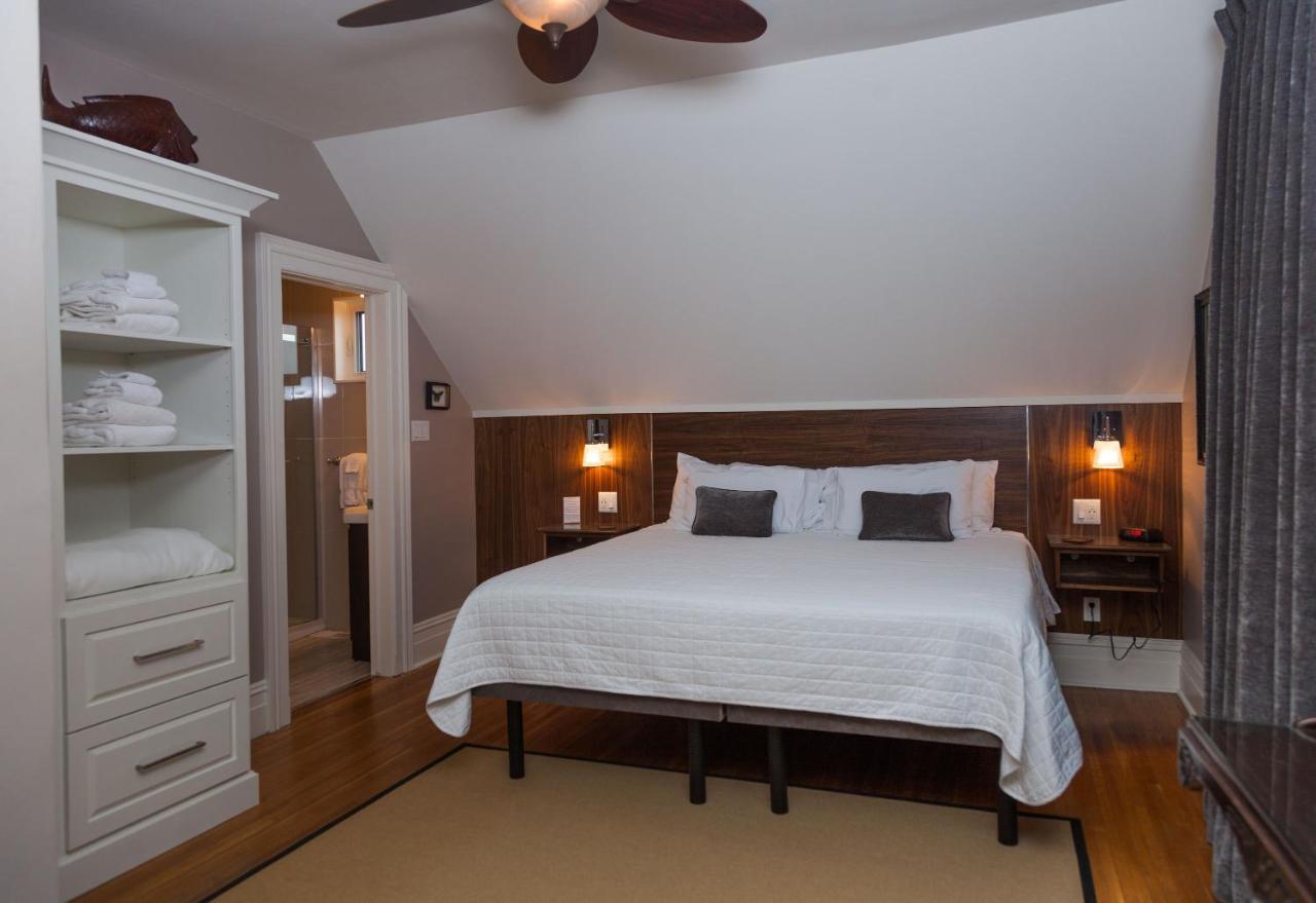 King Room with Balcony