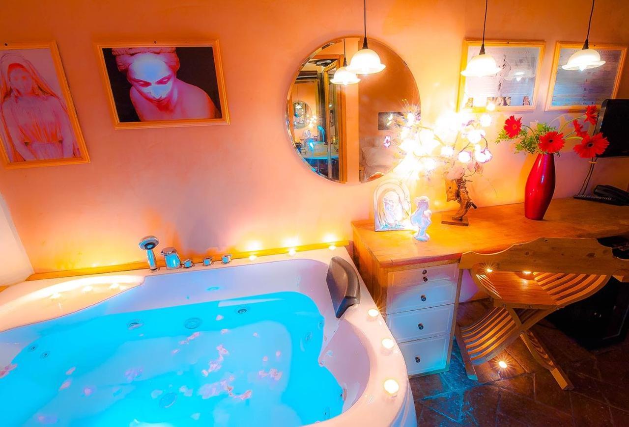 King Room Spa Bath,1683948480:JPEG
