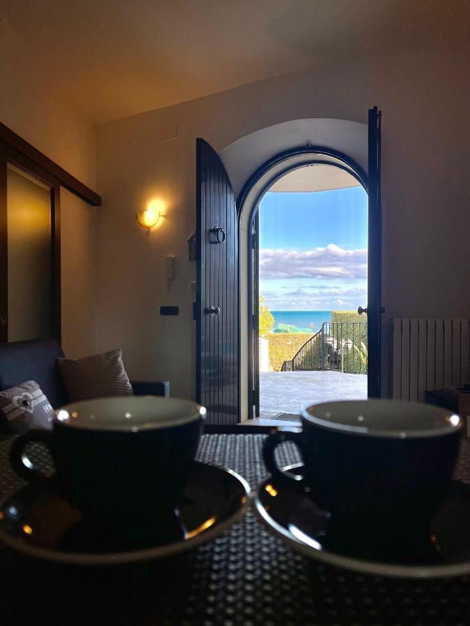 Double Room with Sea View,1487626033:JPEG
