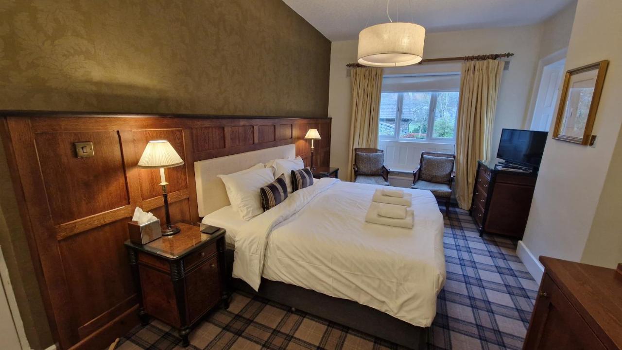 Double or Twin Room Bathroom