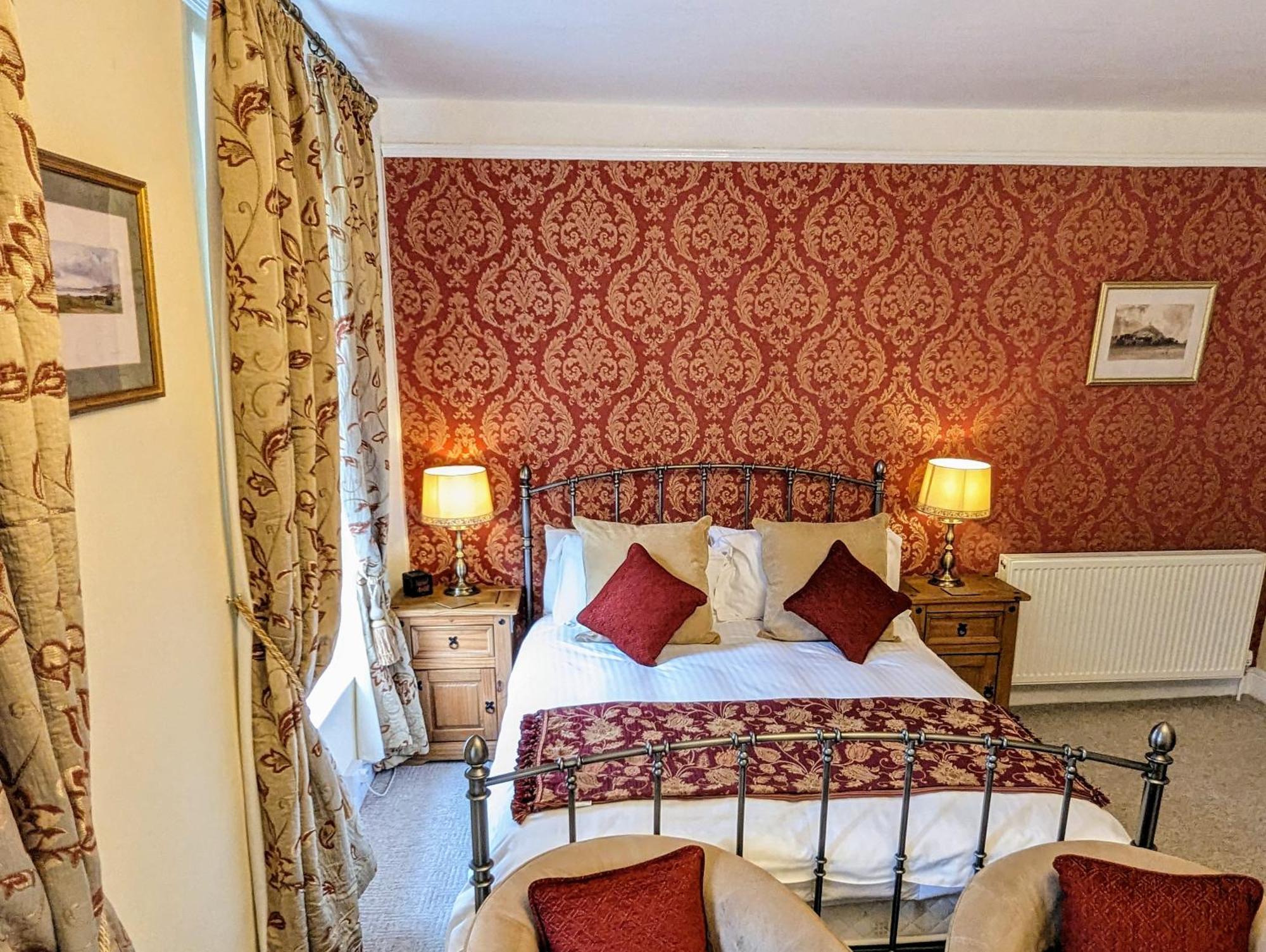 Deluxe King Room,1499993485:JPEG