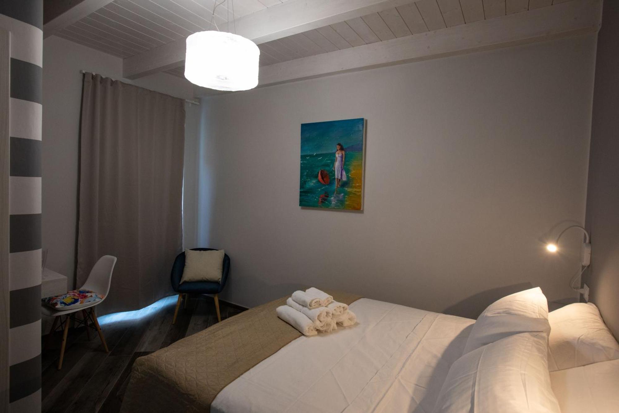 Deluxe Double Room Balcony,1499704483:JPEG