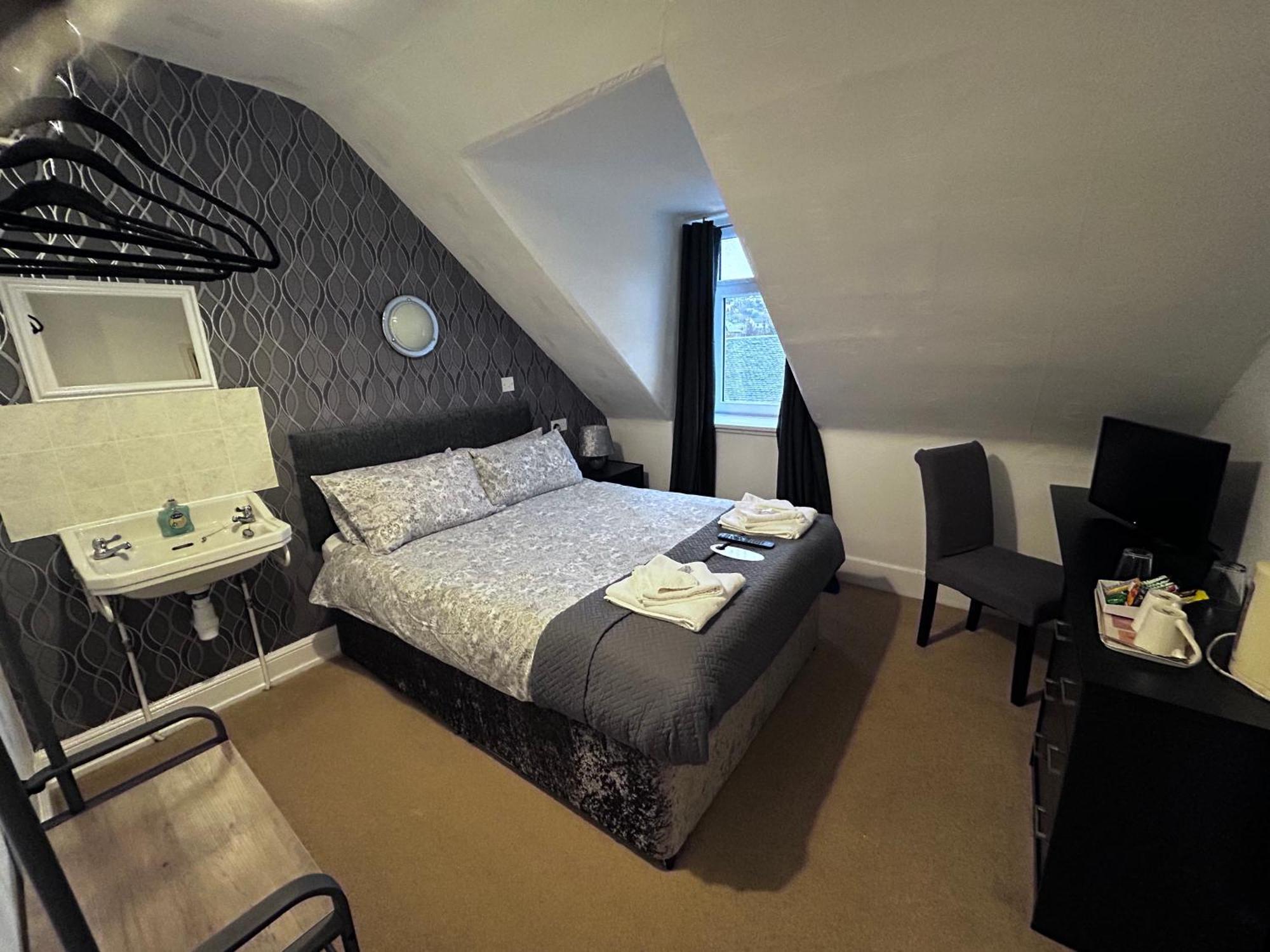 Double Room with Private Bathroom,1299471892:JPEG