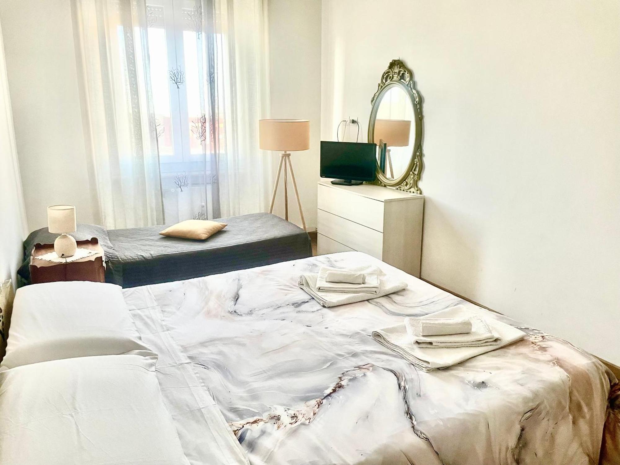 Economy Triple Room
