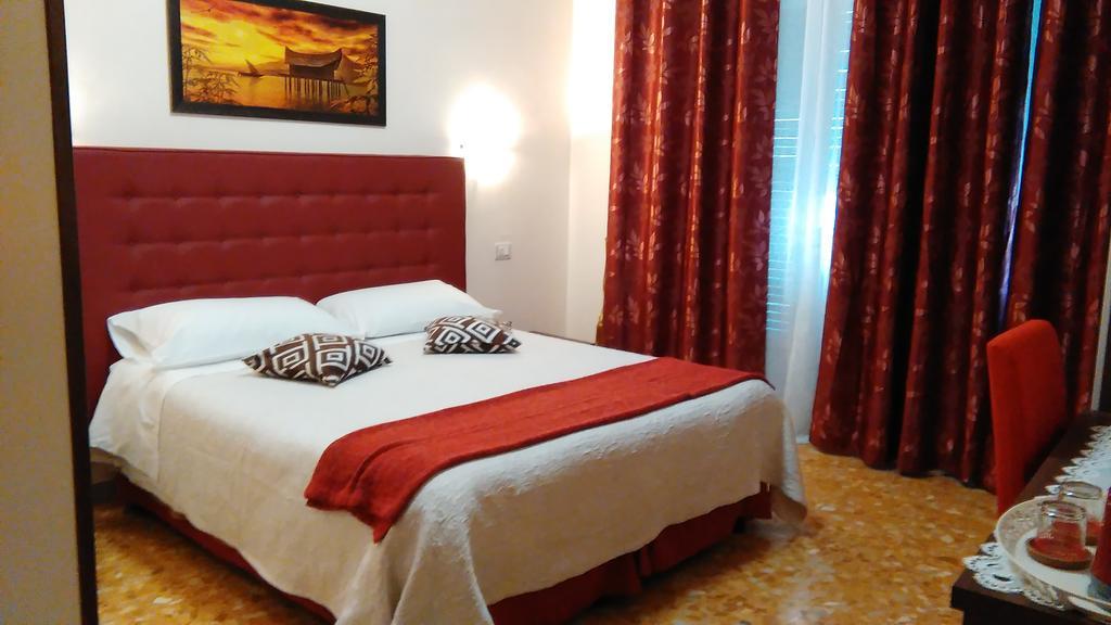 Deluxe Double or Twin Room with Balcony,153081718:JPEG