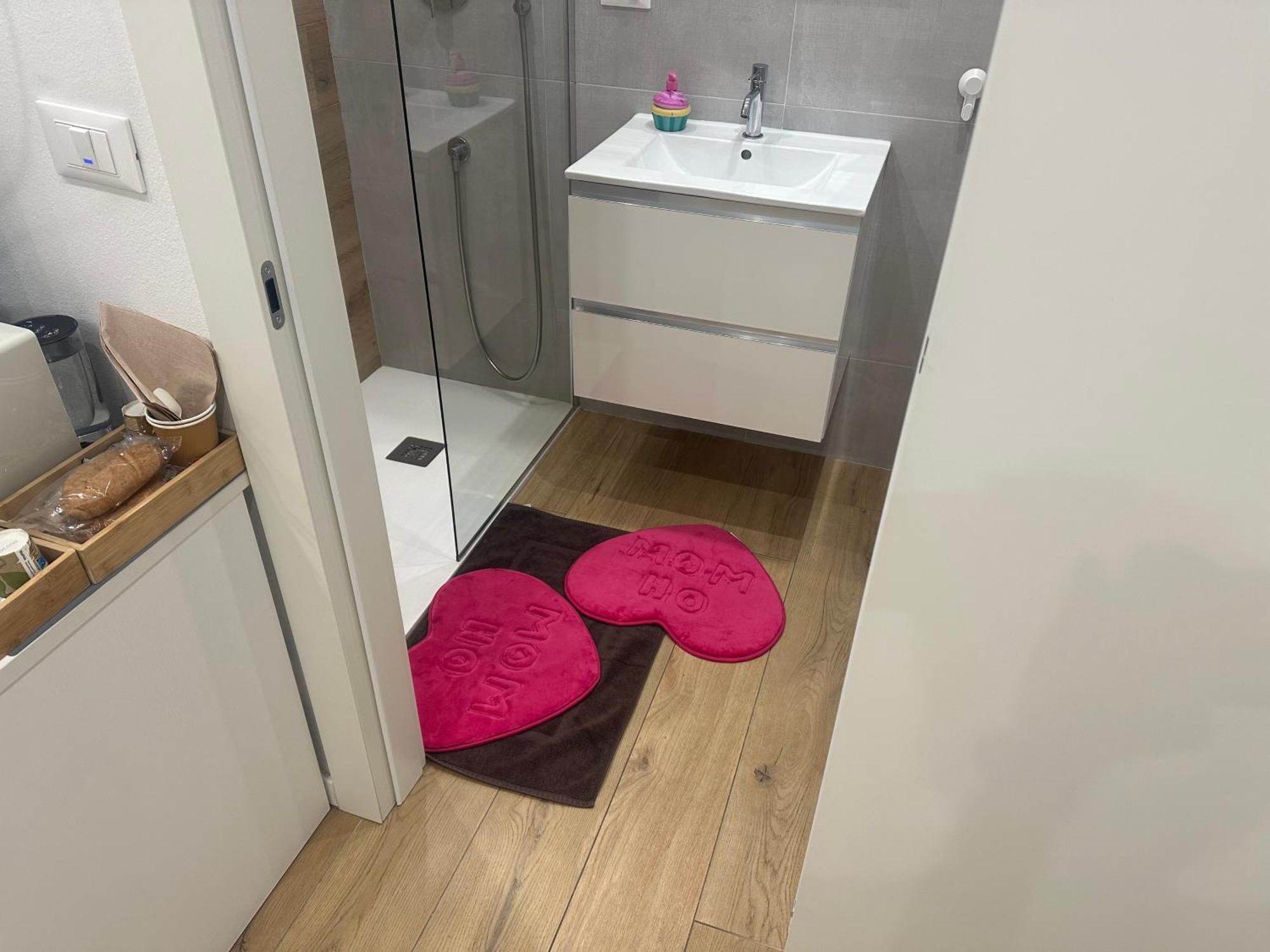 Double Room Private Bathroom