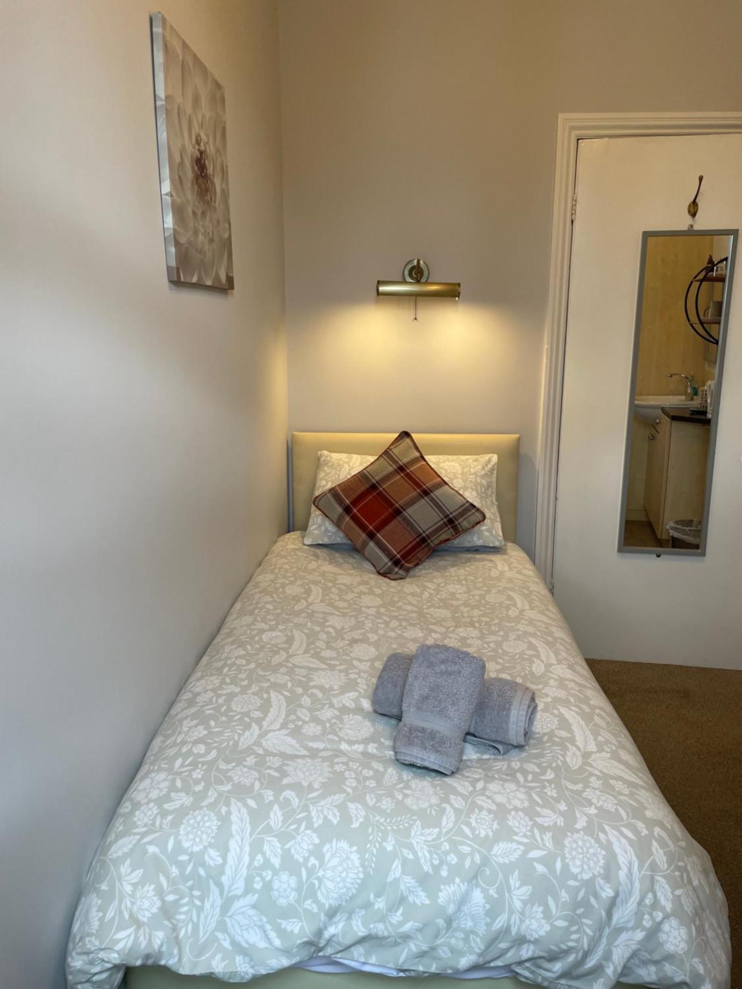 Single Room,1519409779:JPEG