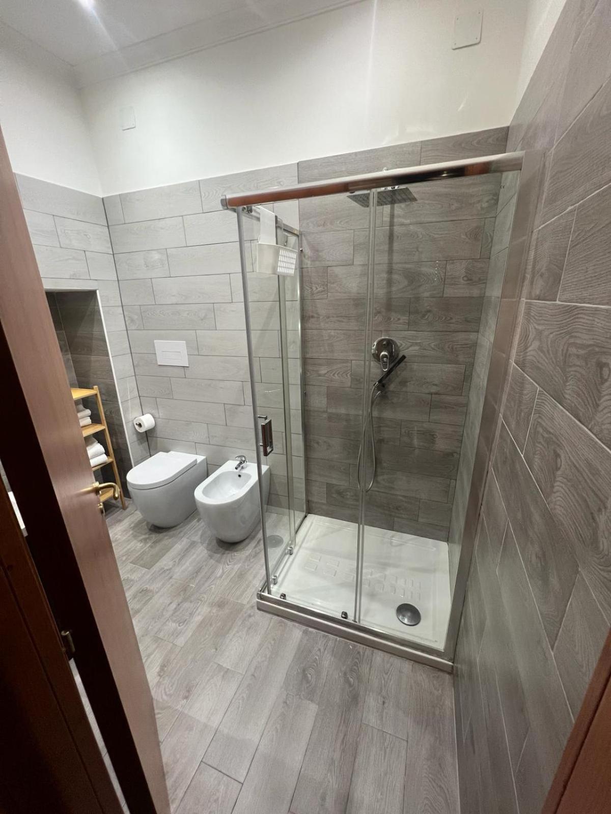 Triple Room Bathroom,1520240215:JPEG