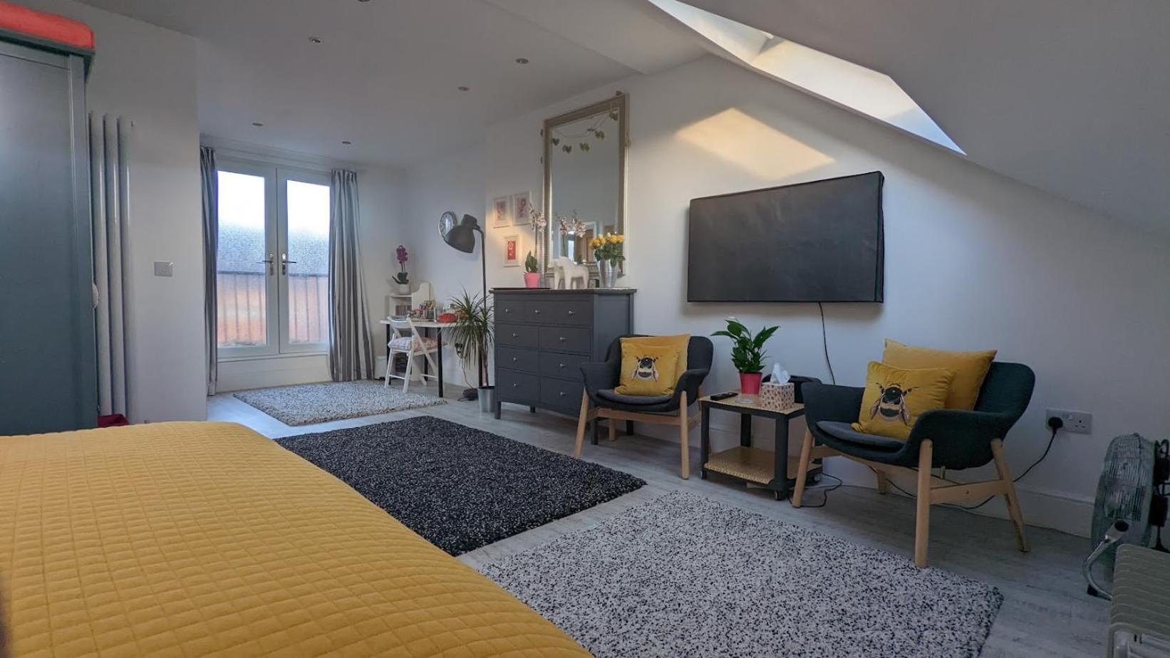 Deluxe Double Room with Shower,1524514822:JPEG