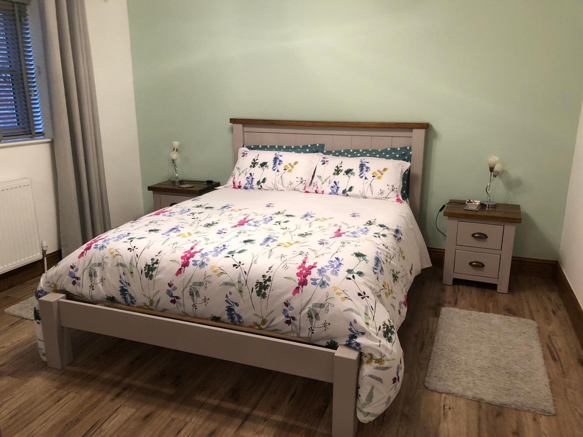 Deluxe Double Room Shower,1033258661:JPEG