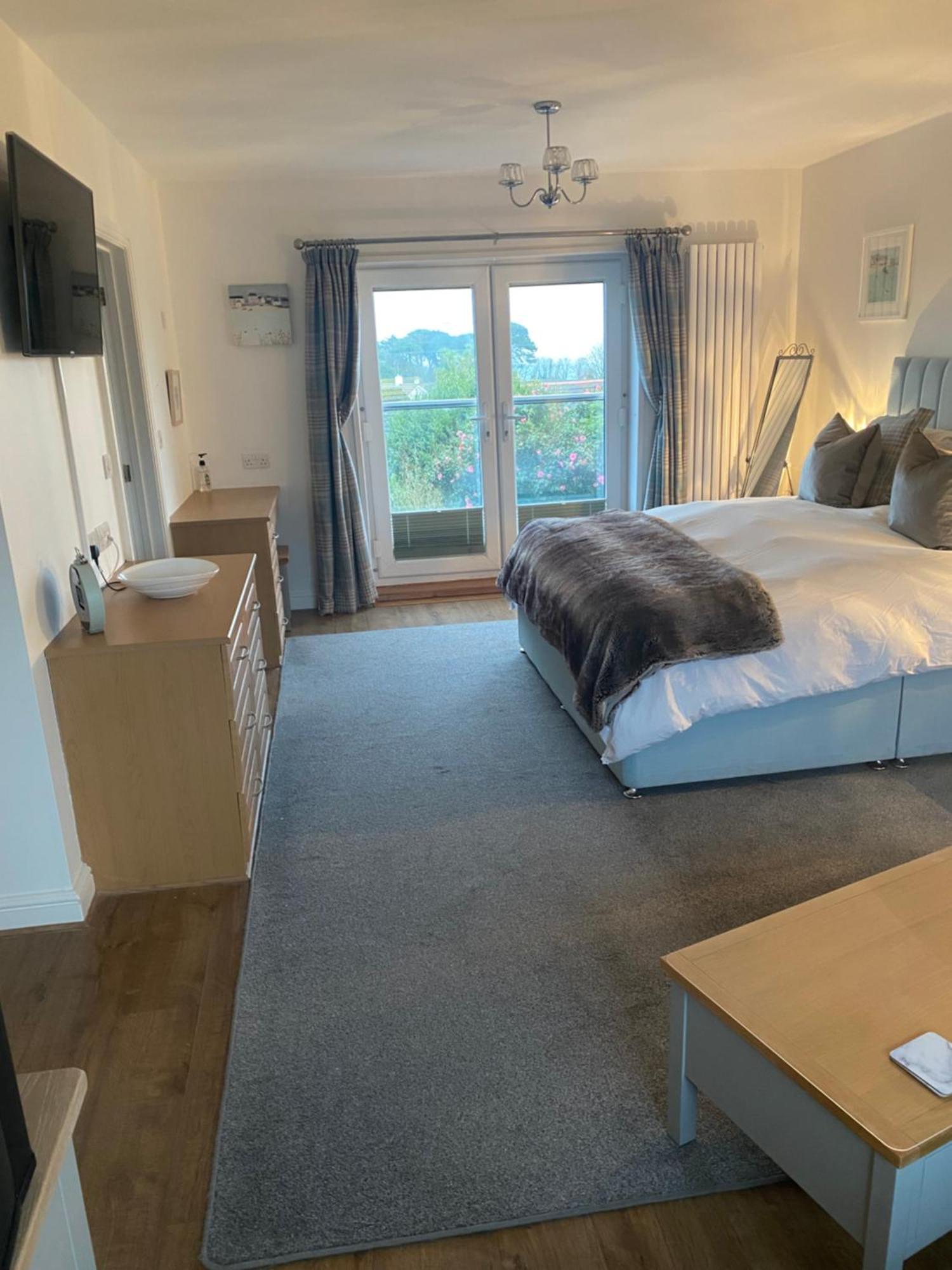 Deluxe Double Room with Sea View,1536877048:JPEG