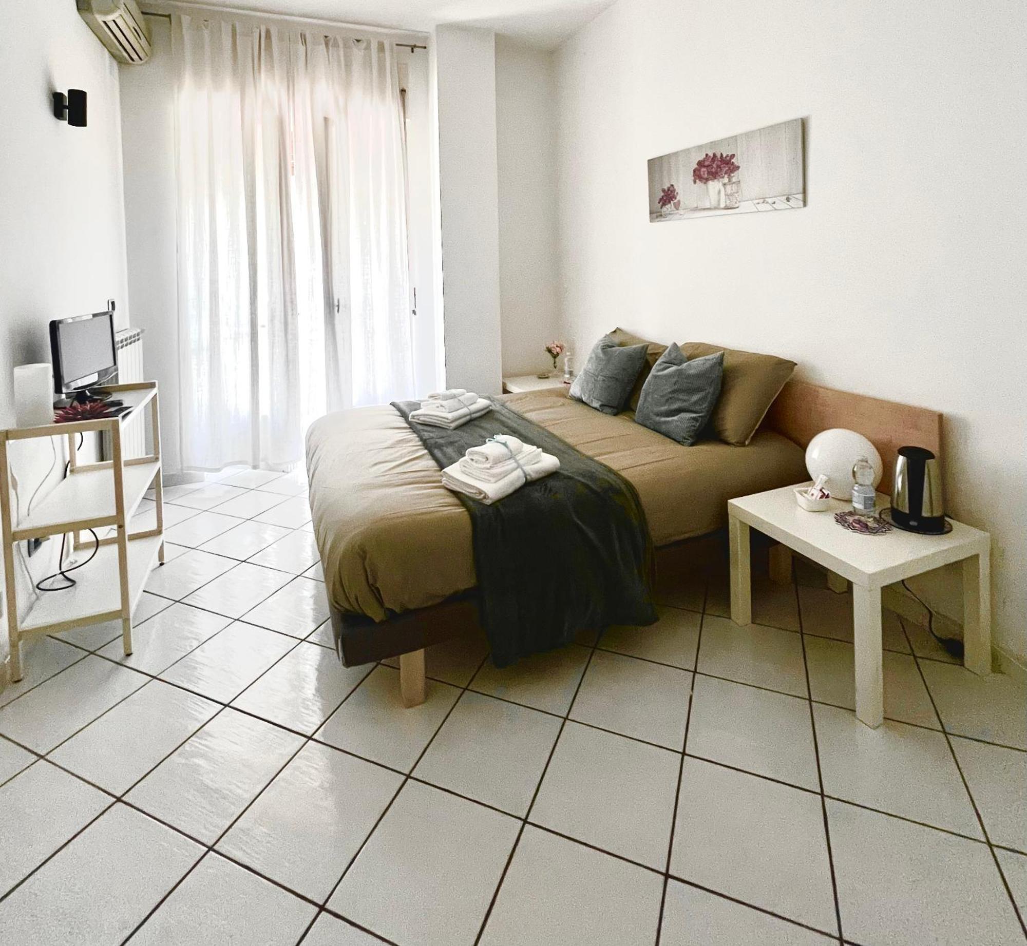 Double Room Private External Bathroom