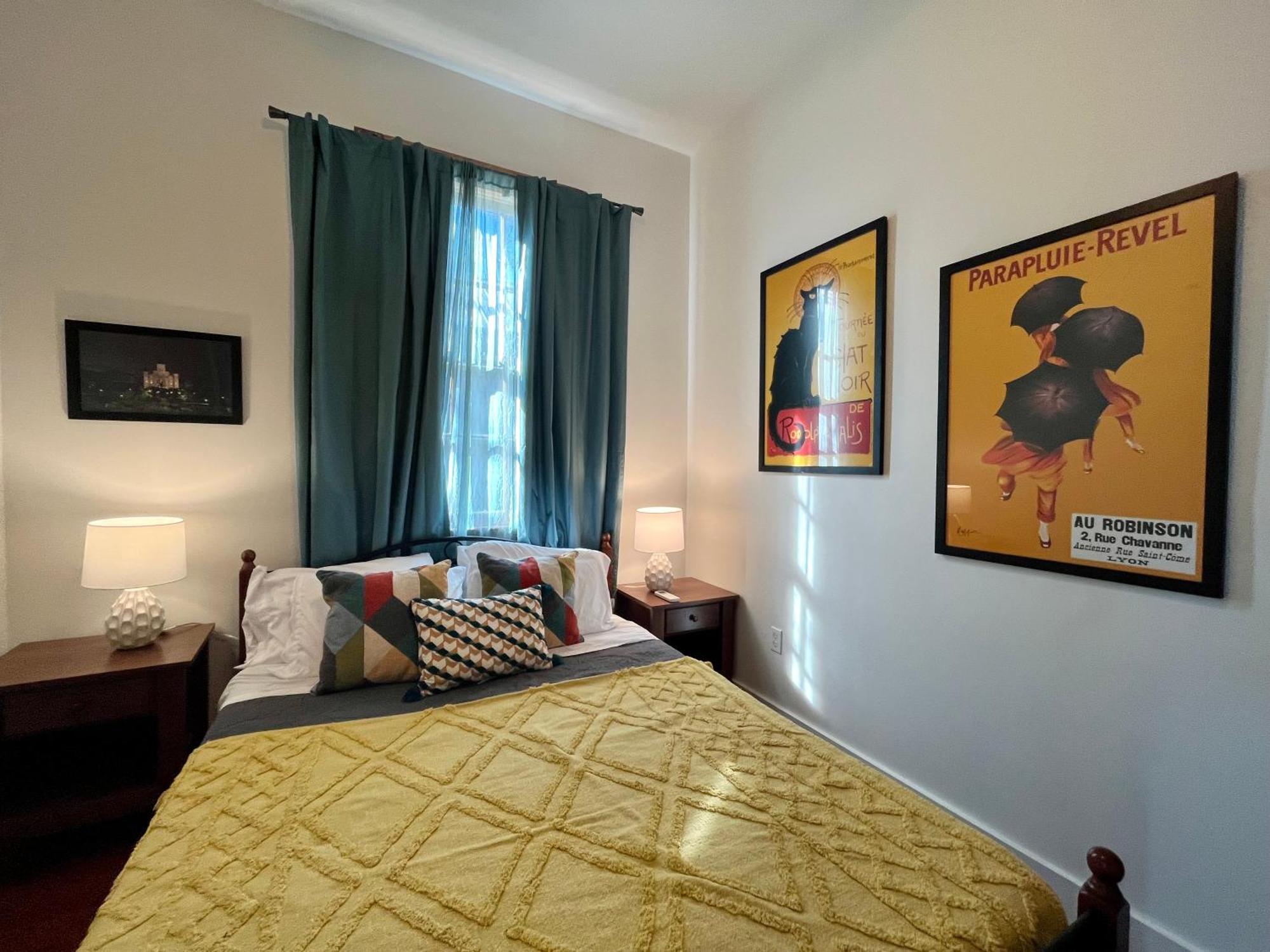 Deluxe King Suite