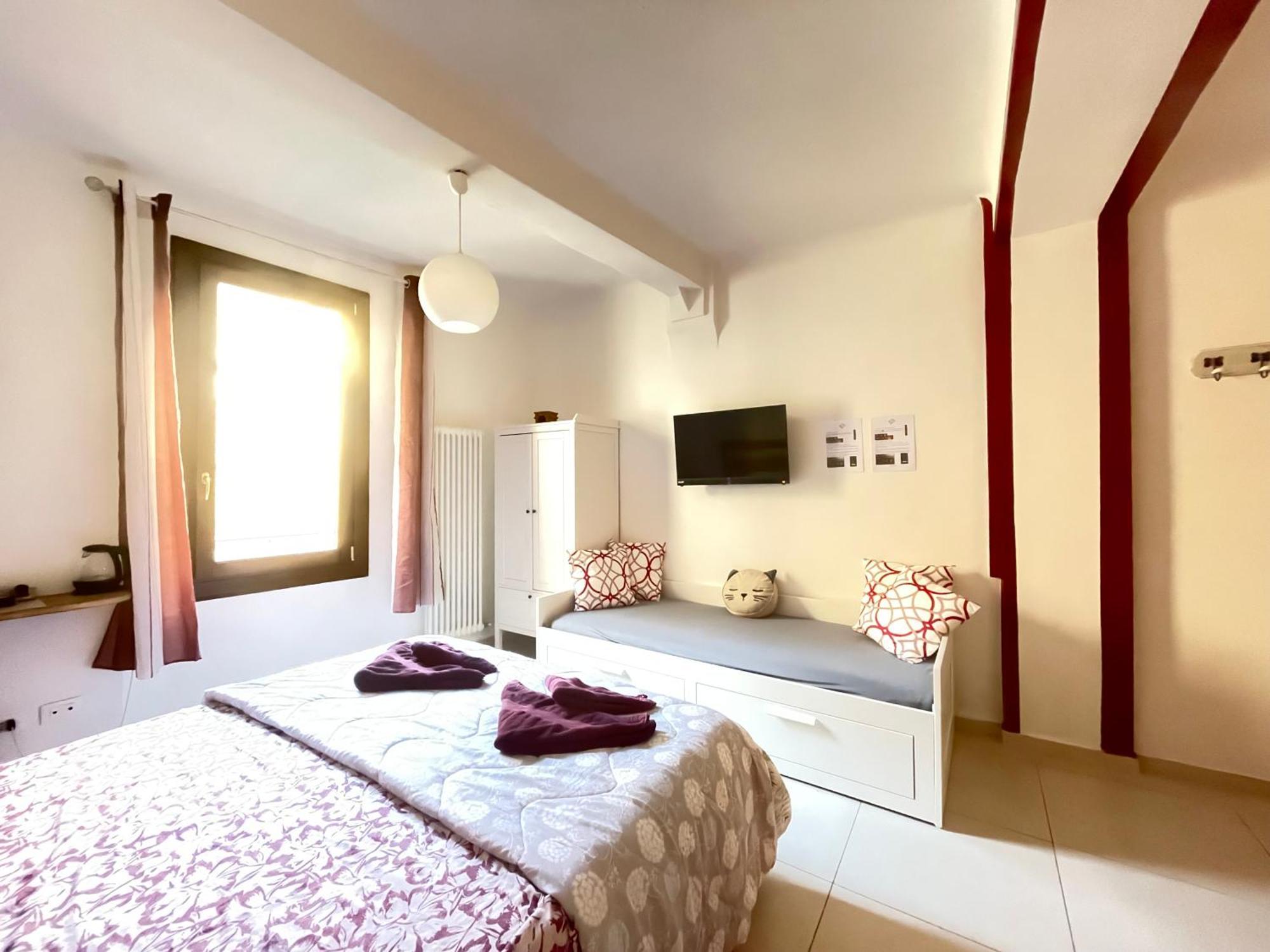 Double Room Private Bathroom