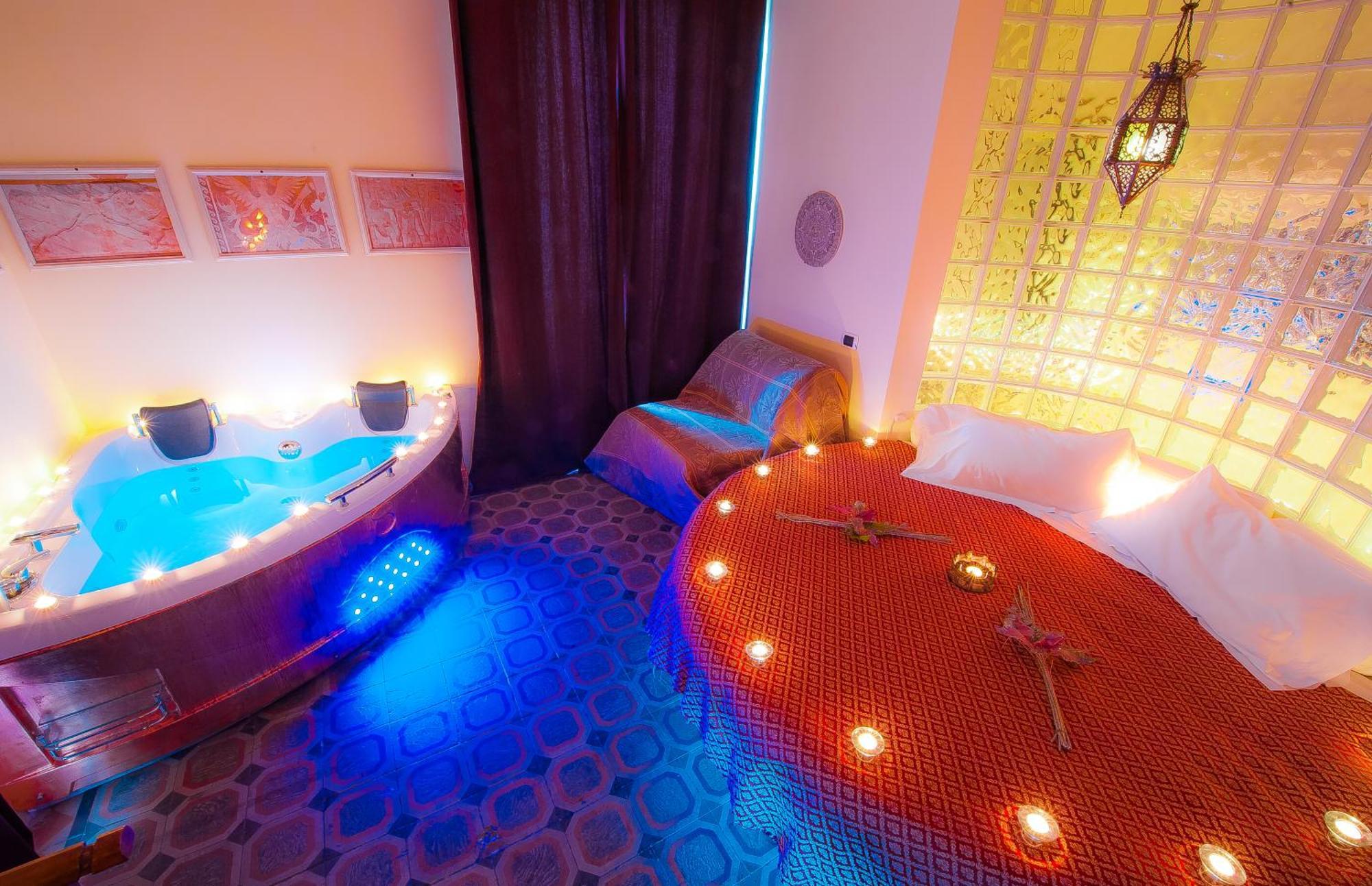 Deluxe Suite with Spa Bath
