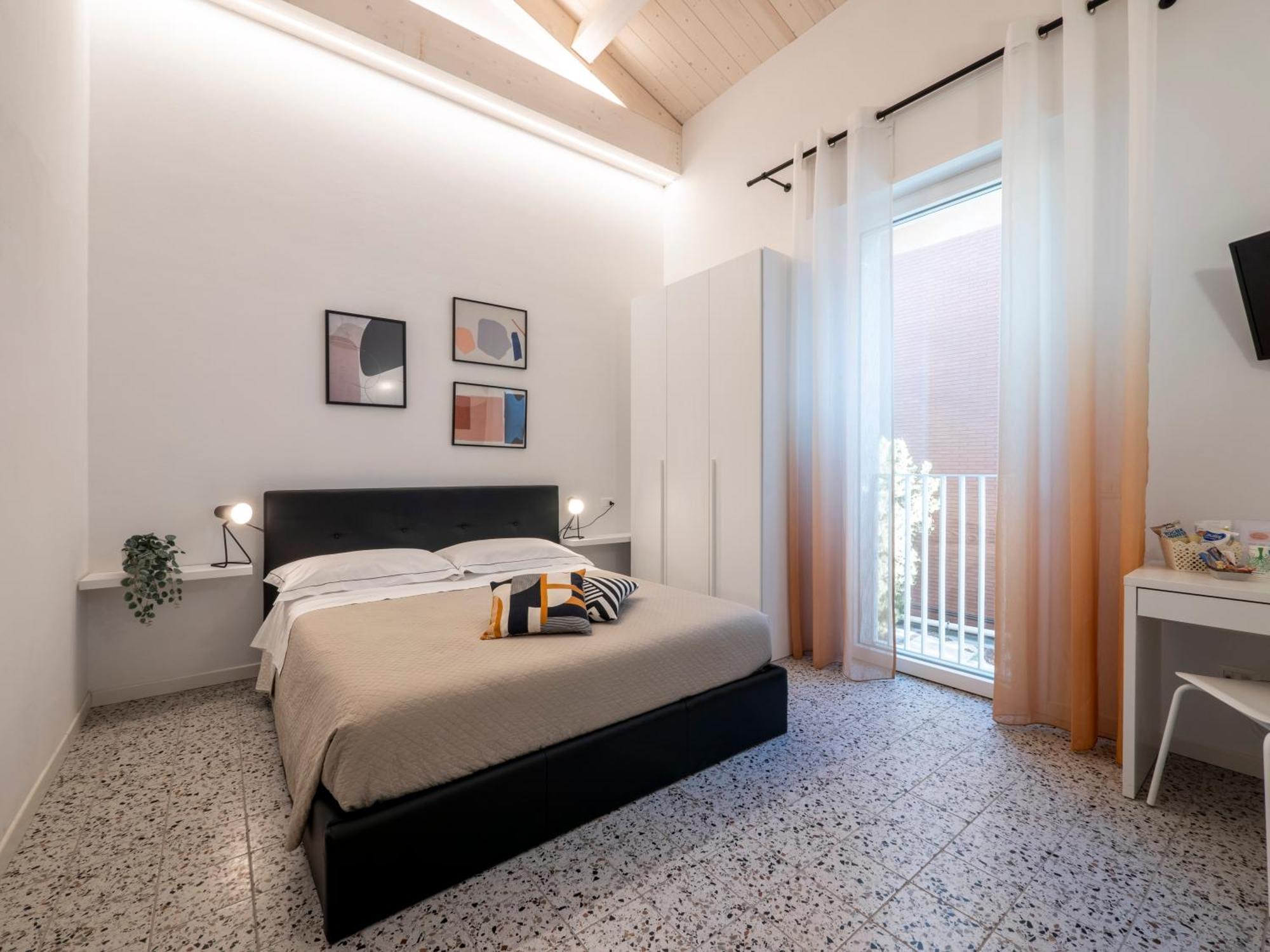 Double Room Private Bathroom